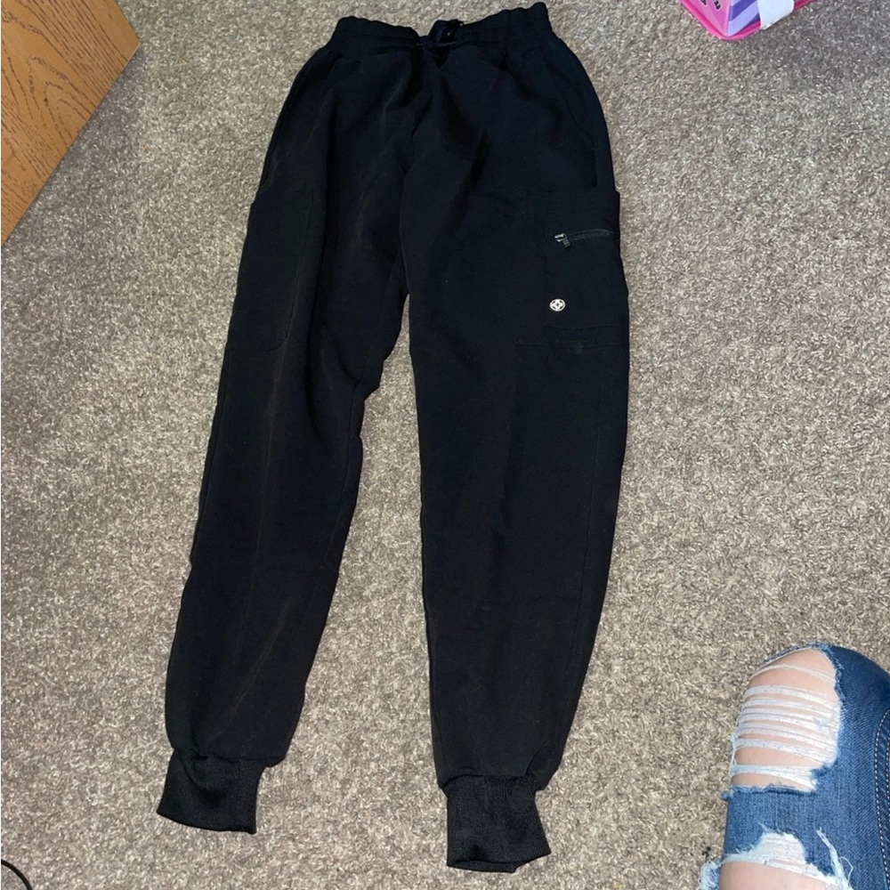 Women’s scrub bottoms